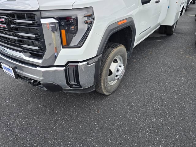 2025 Gmc Sierra 3500 HD Pro photo 4