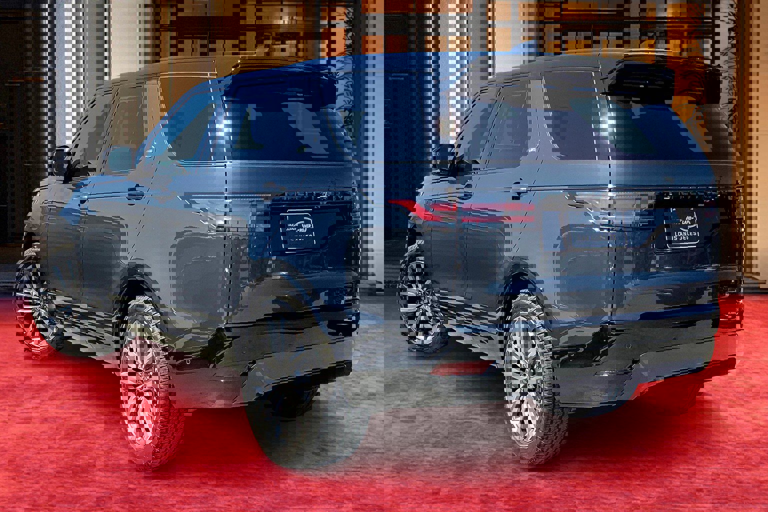 2025 Land Rover Discovery SE photo 2