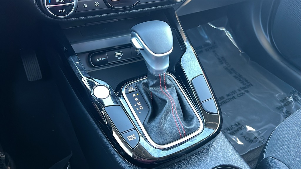2025 Kia Soul GT-Line photo 12