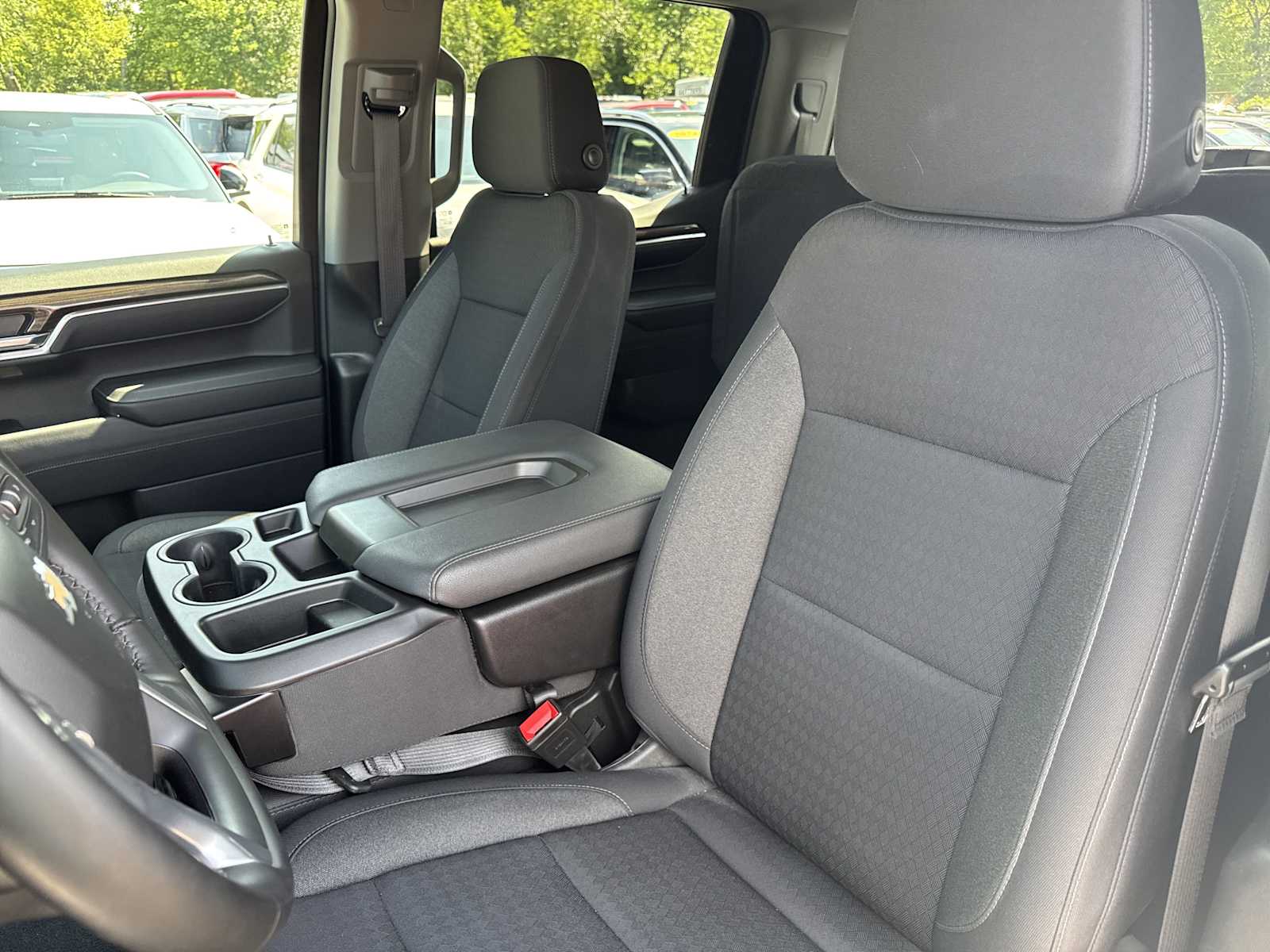 2024 Chevrolet Silverado 1500 LT photo 18