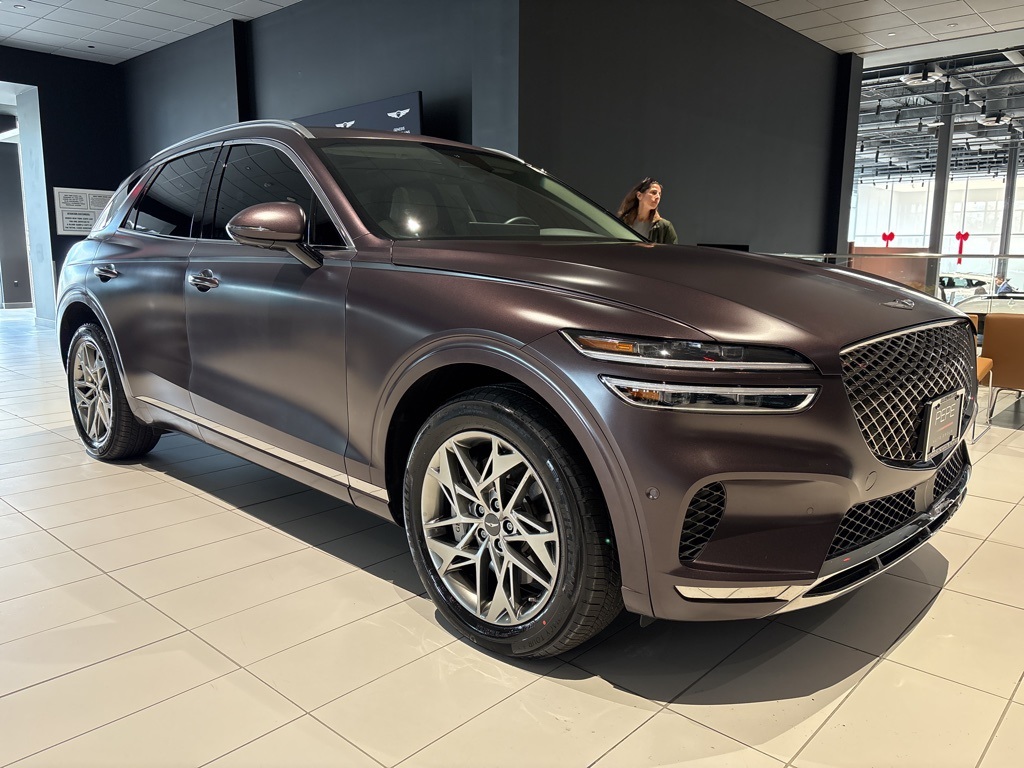 2023 GENESIS GV70 Standard's photo
