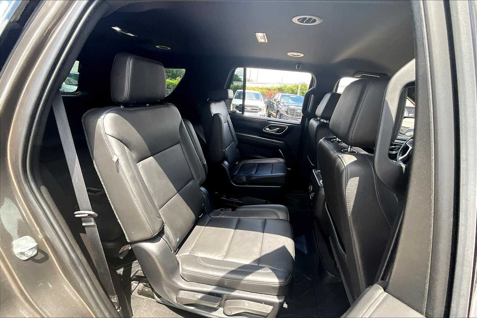 2021 Chevrolet Tahoe LT photo 16