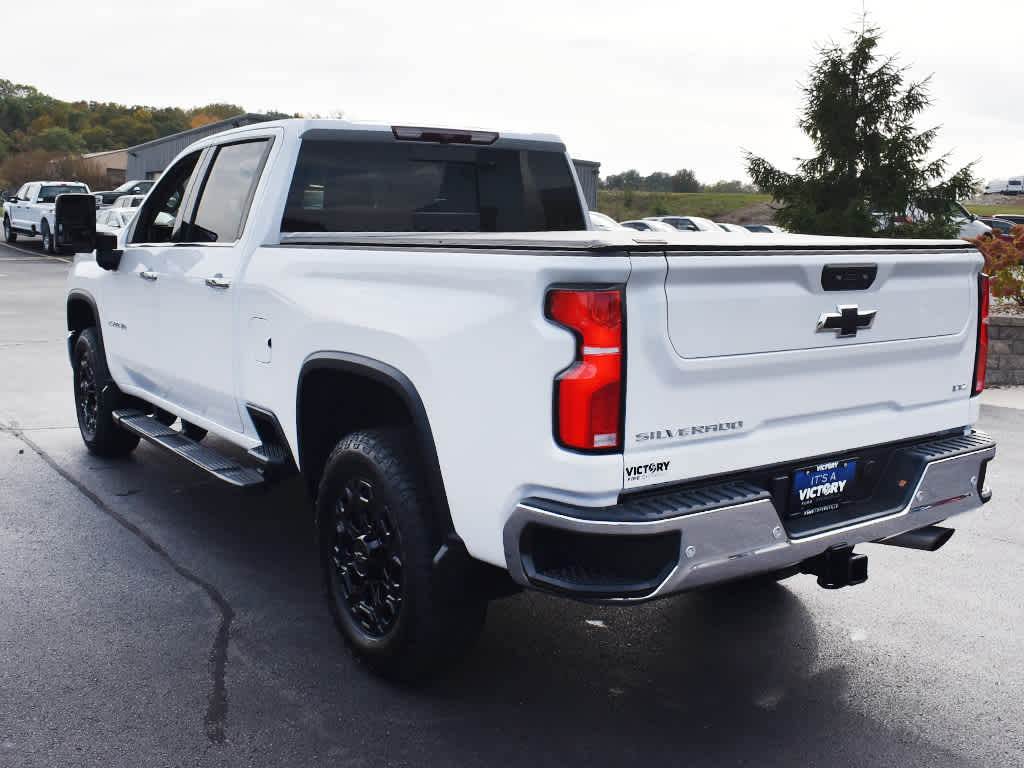 2024 Chevrolet Silverado 2500HD LTZ photo 2