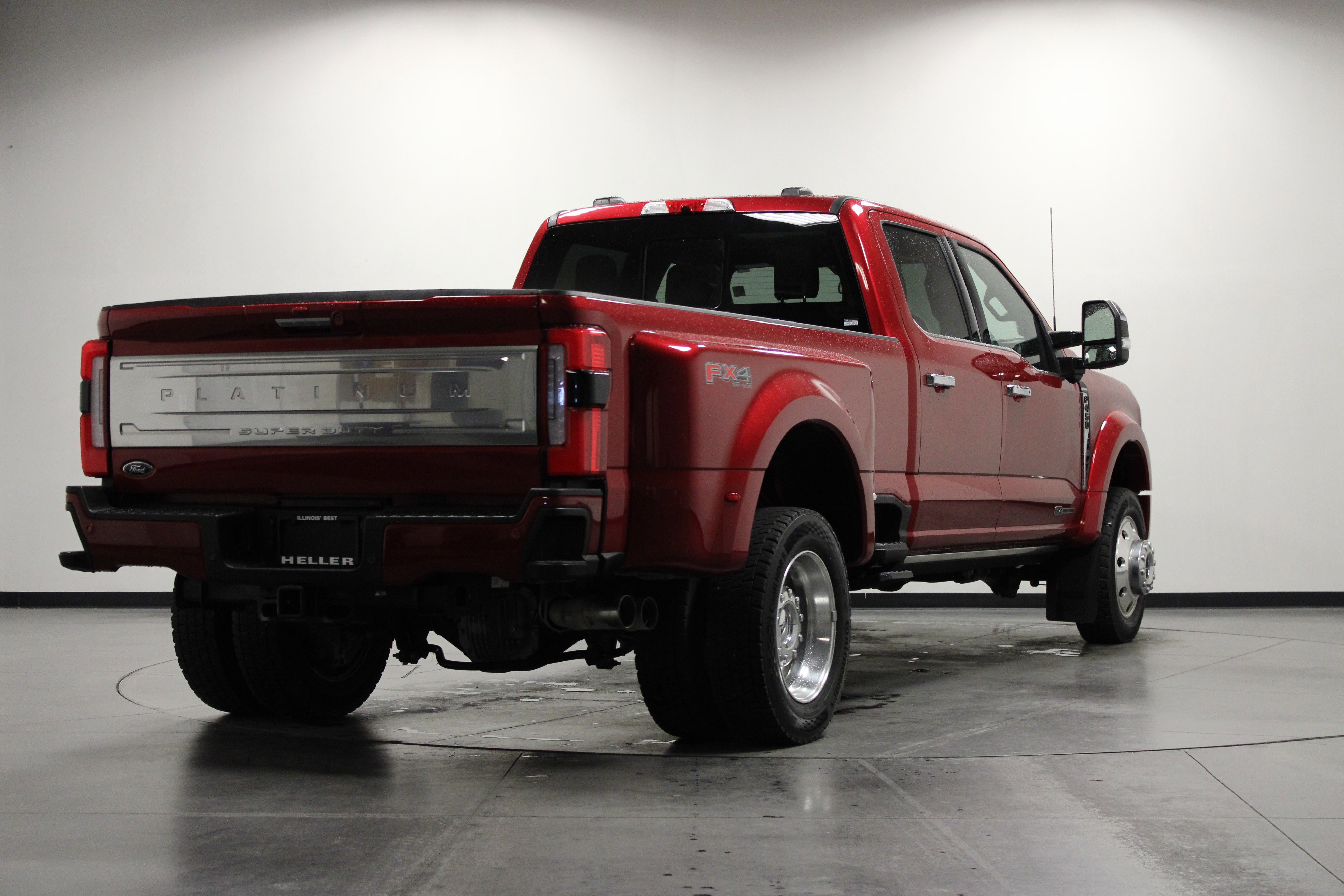 2024 Ford F-450 Platinum photo 3