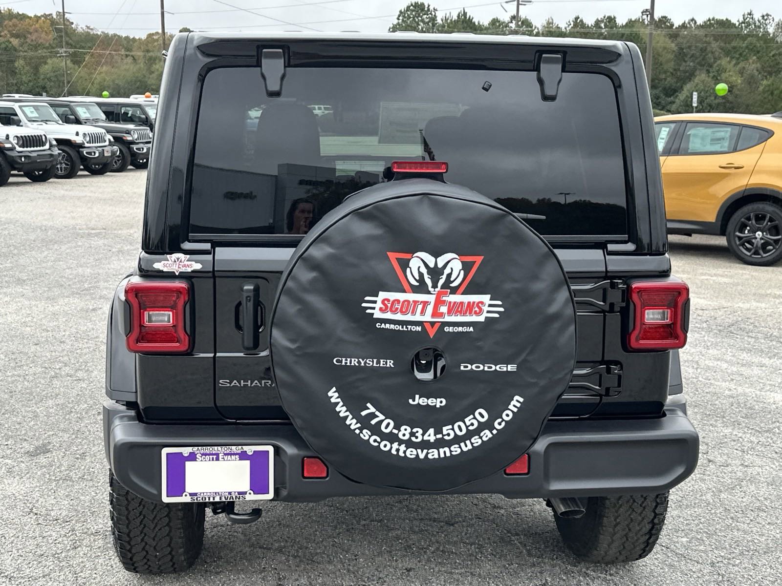2025 Jeep Wrangler Sahara photo 7