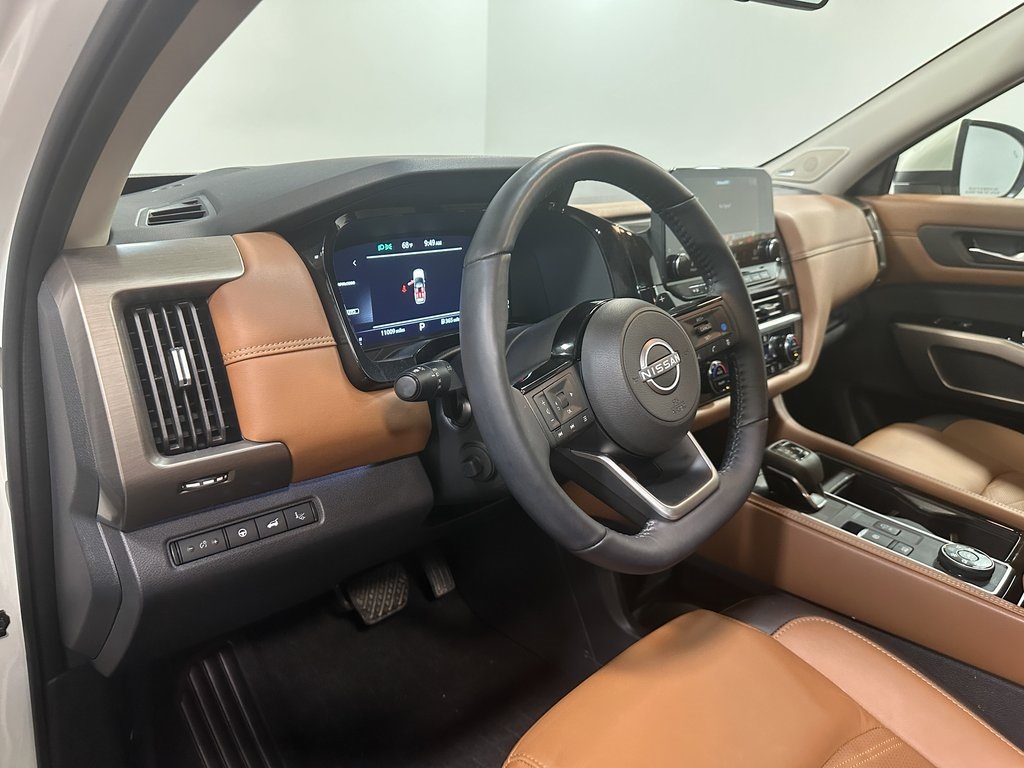 2024 Nissan Pathfinder Platinum photo 58