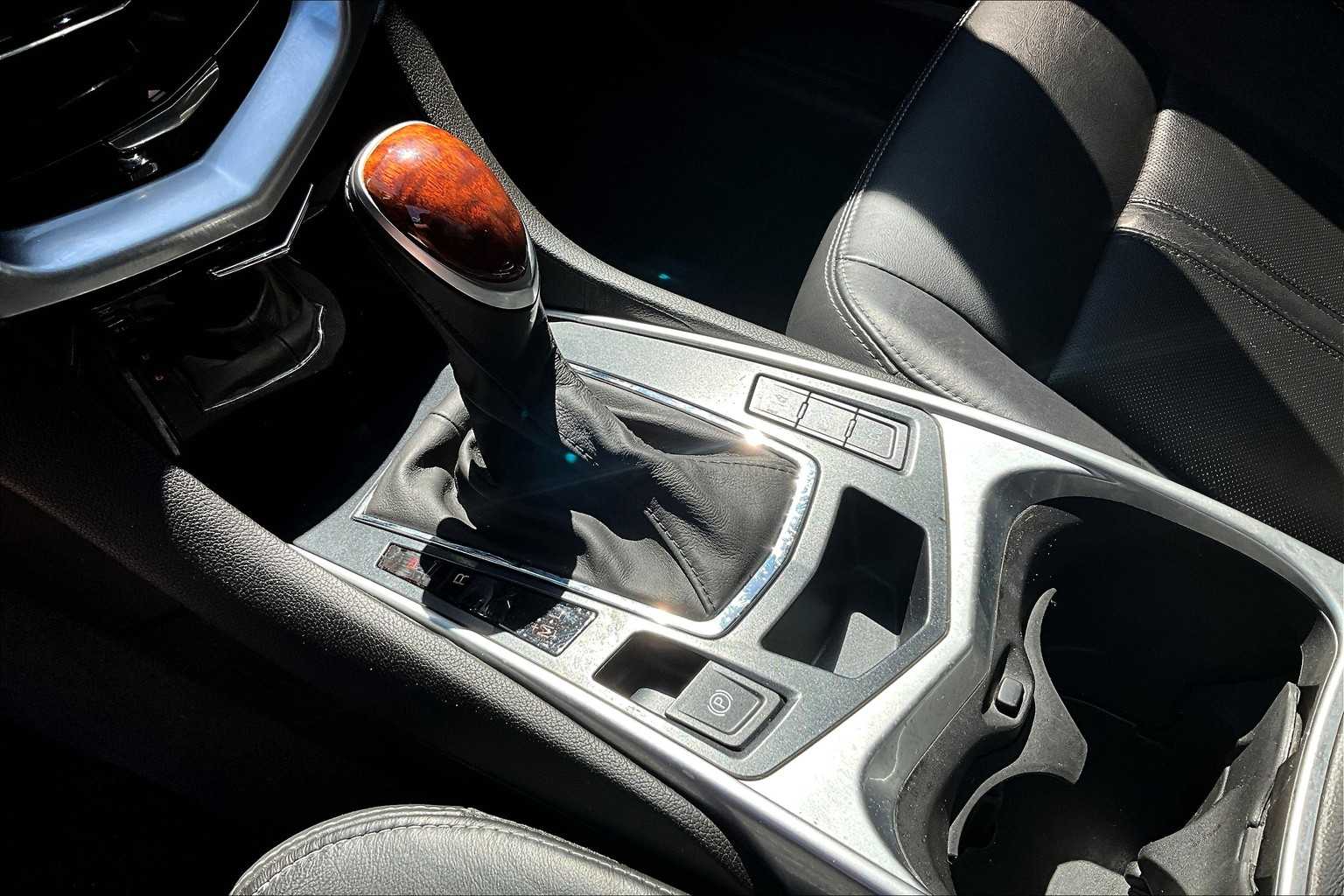 2015 Cadillac SRX Performance photo 16