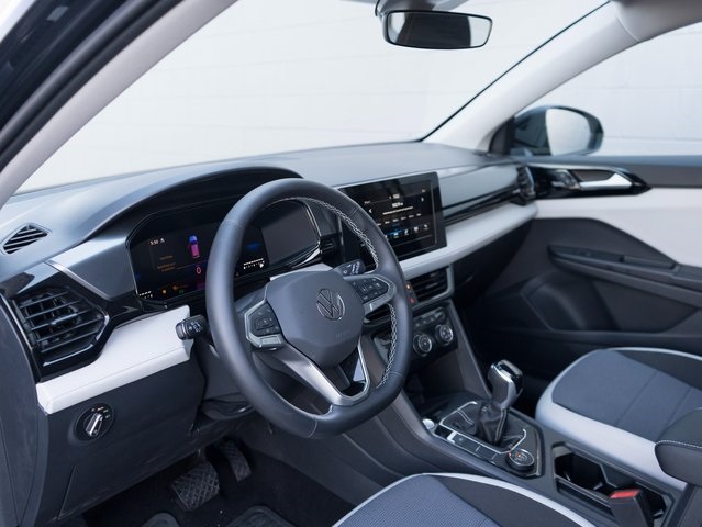 2025 Volkswagen Taos S photo 3