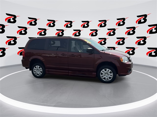 2017 Dodge Grand Caravan SE photo 2