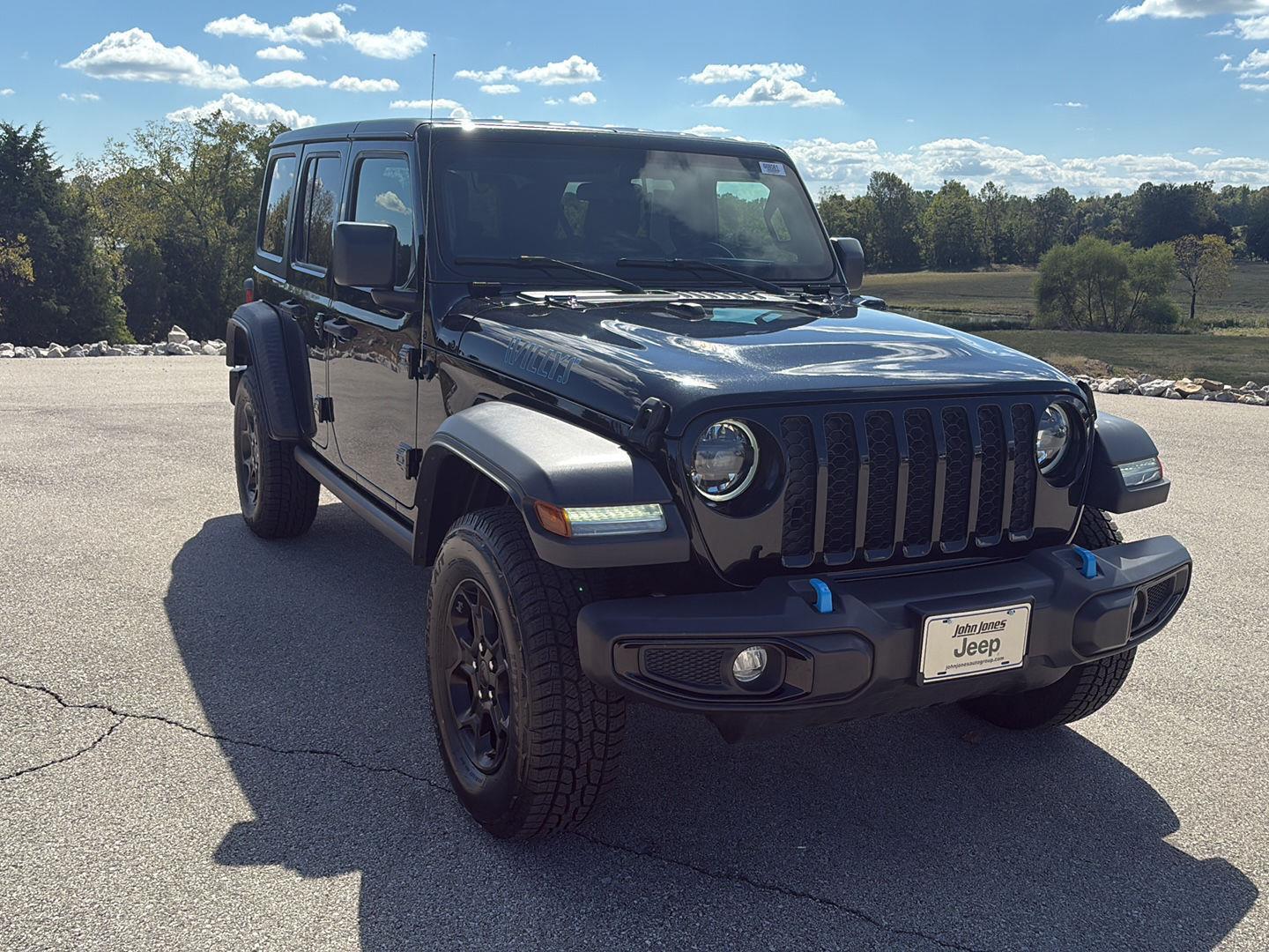 2023 Jeep Wrangler 4xe Willys photo 2