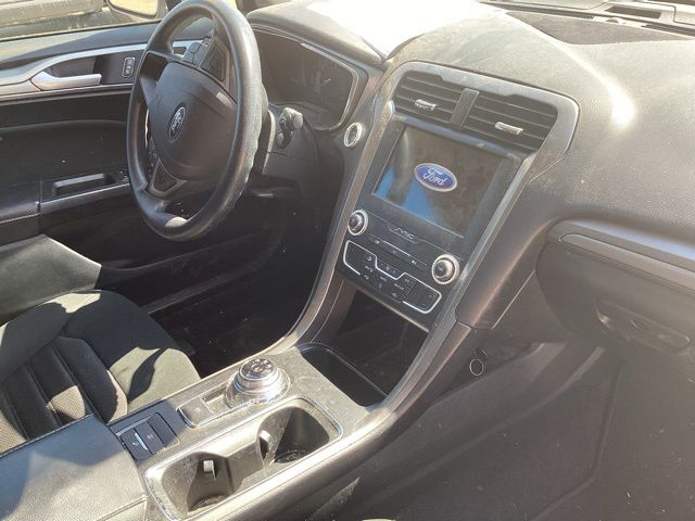 2020 Ford Fusion Hybrid SE photo 20
