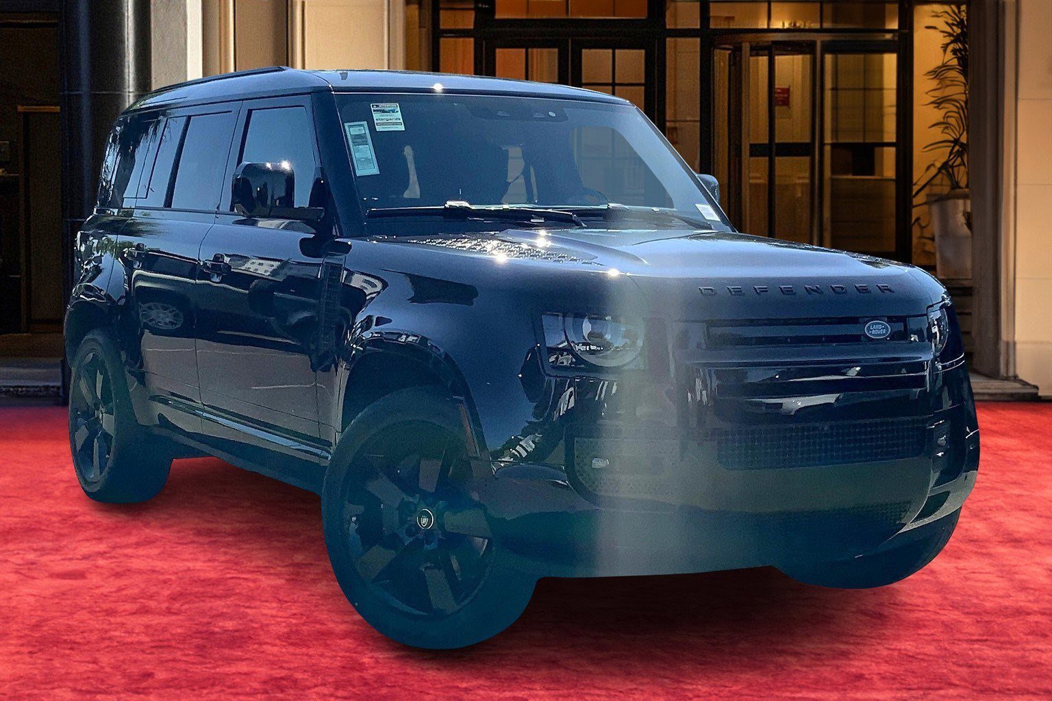 2025 Land Rover Defender 110 X-Dynamic SE photo 2