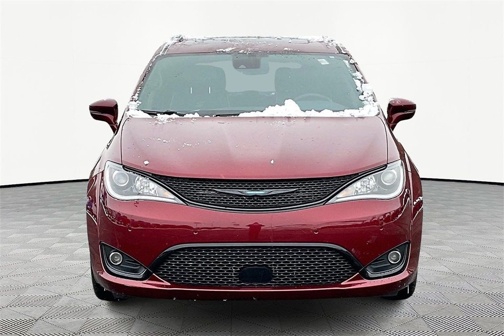 2020 Chrysler Pacifica Hybrid Limited photo 2