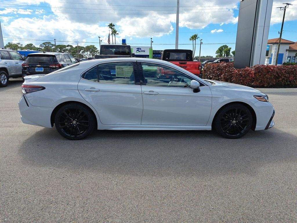 2022 Toyota Camry XSE photo 4