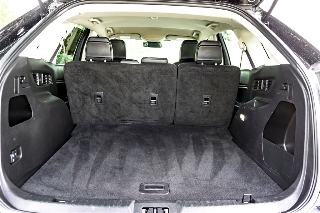 2024 Ford Edge SEL photo 28