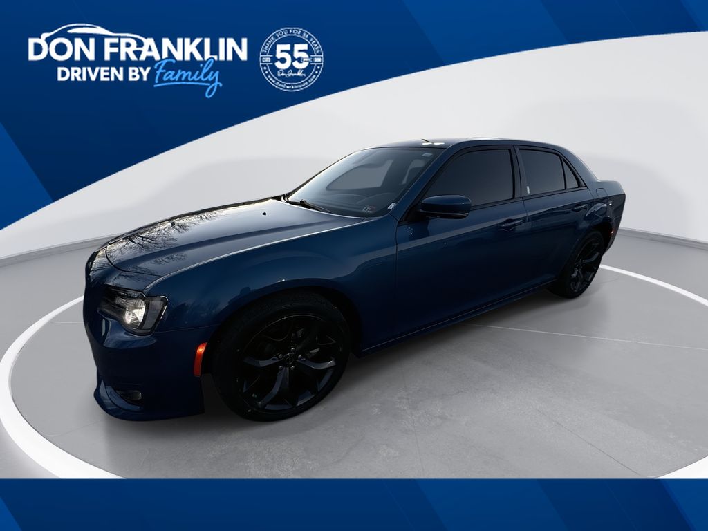 2023 Chrysler 300 Touring L