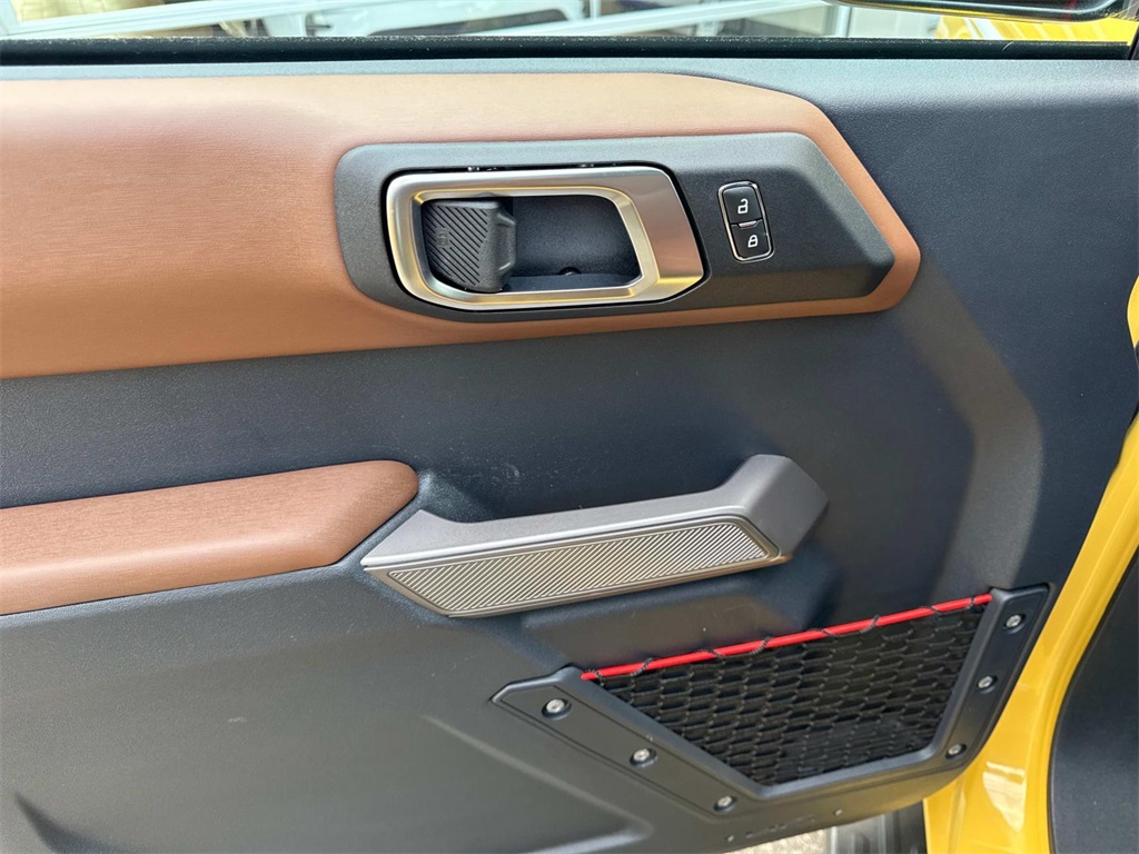 2023 Ford Bronco Heritage Limited First Edition photo 13