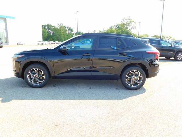 2025 Chevrolet Trax LT photo 6
