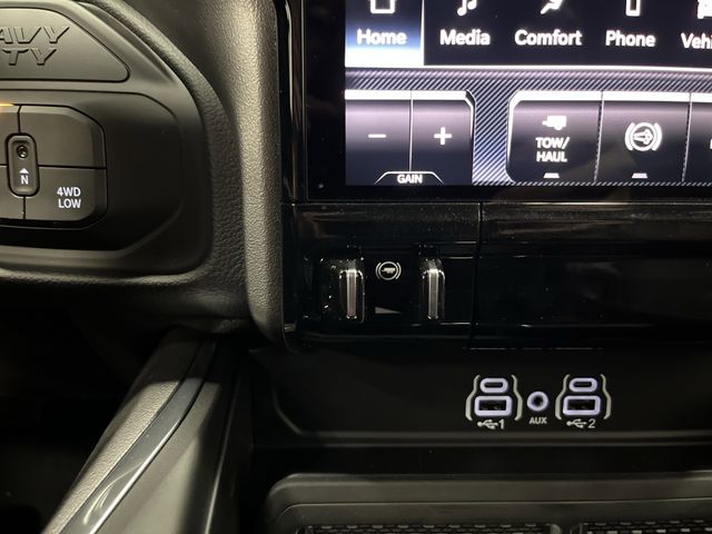 2025 Ram 2500 Laramie photo 26