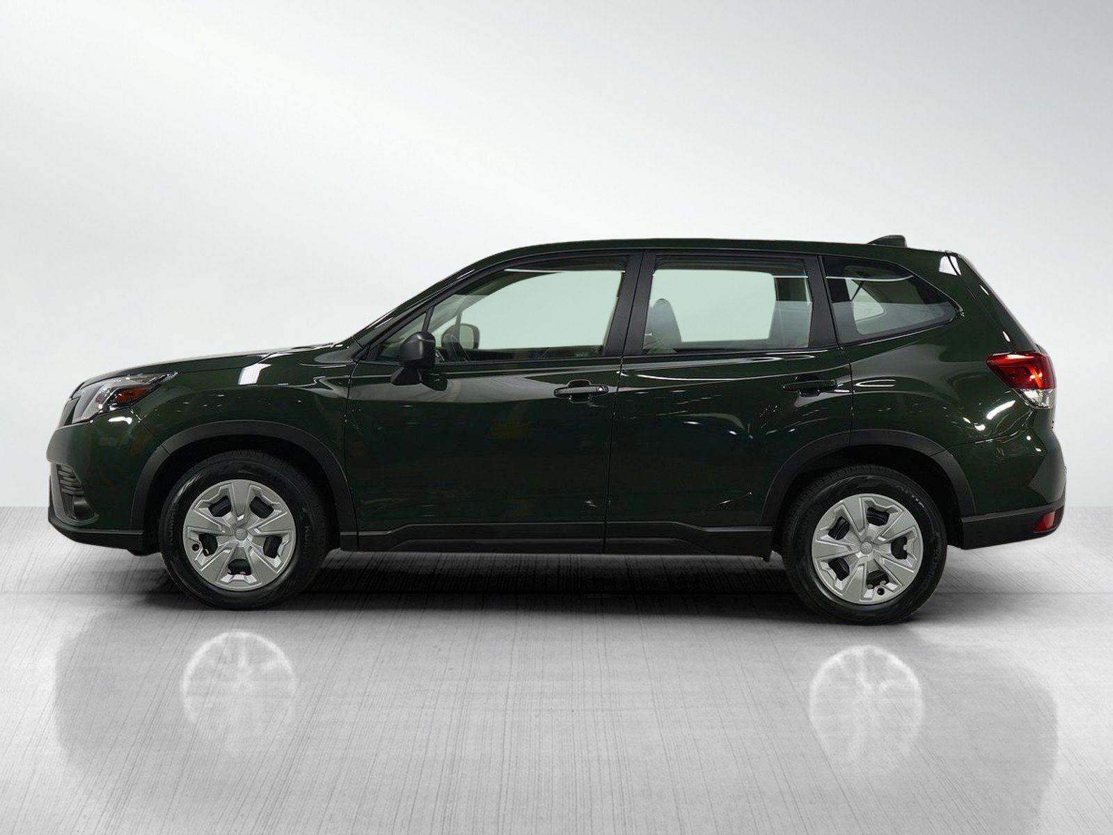 Used 2022 Subaru Forester Base with VIN JF2SKAAC5NH509545 for sale in Burnsville, Minnesota