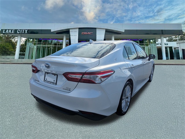 2020 Toyota Camry Hybrid XLE photo 3