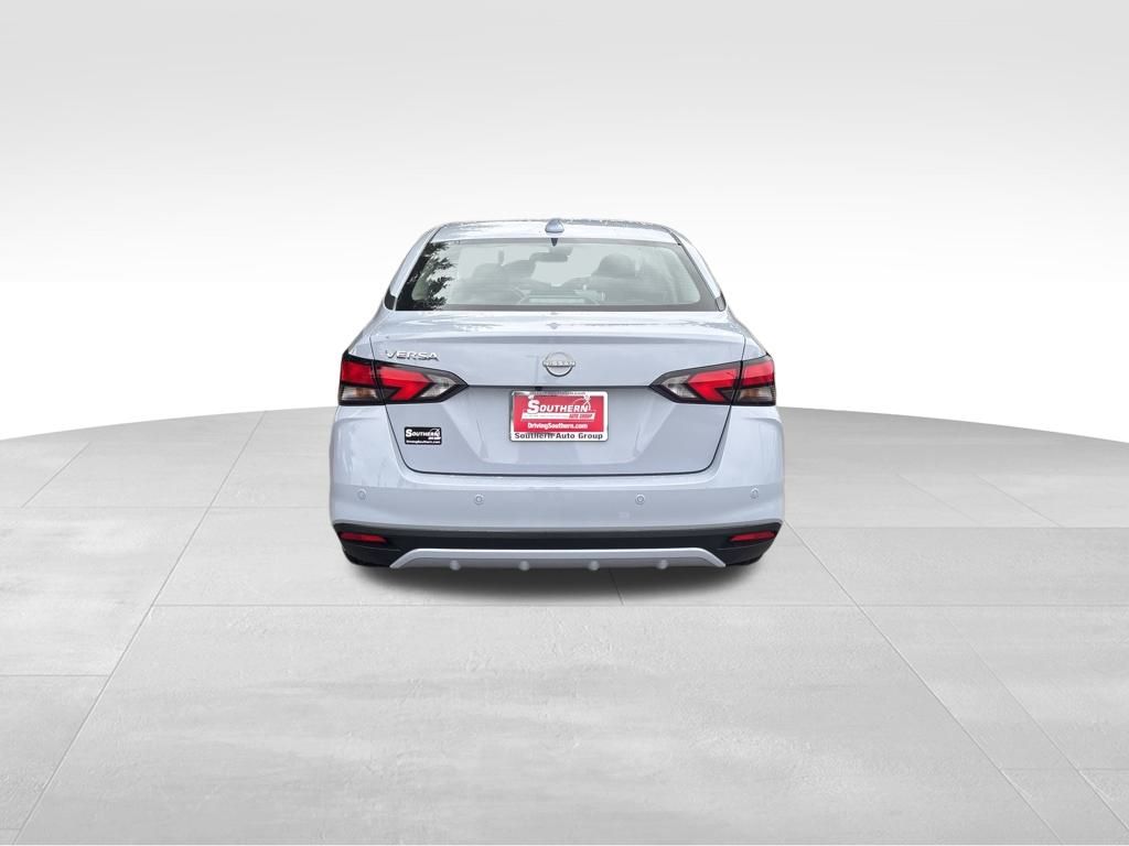 2025 Nissan Versa SV photo 2