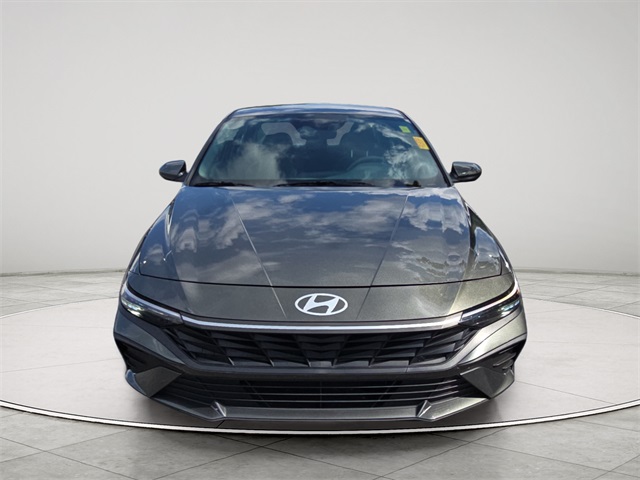 2024 Hyundai Elantra SEL photo 8