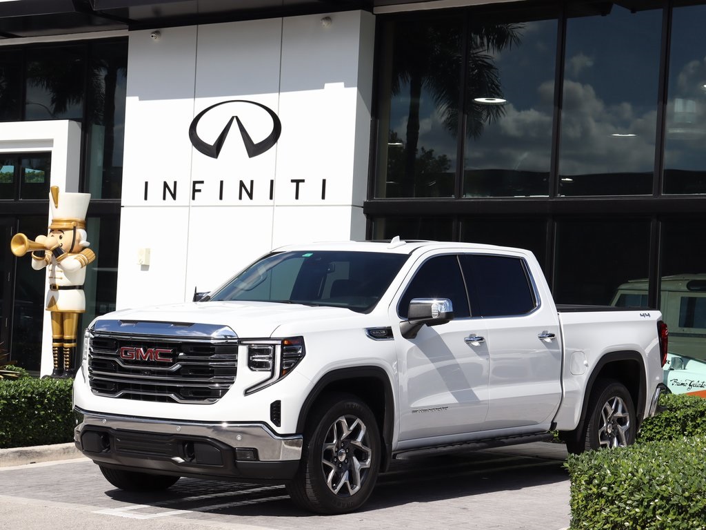 2024 GMC Sierra 1500 SLT's photo