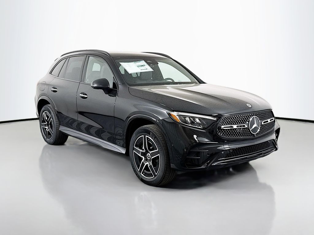 2026 Mercedes-Benz GLC Base's photo