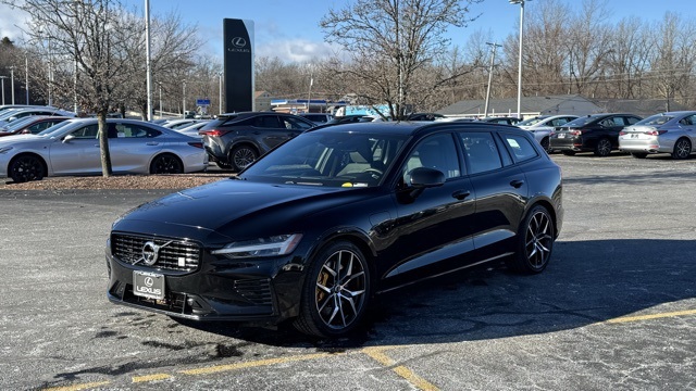 2022 Volvo V60 Polestar's photo