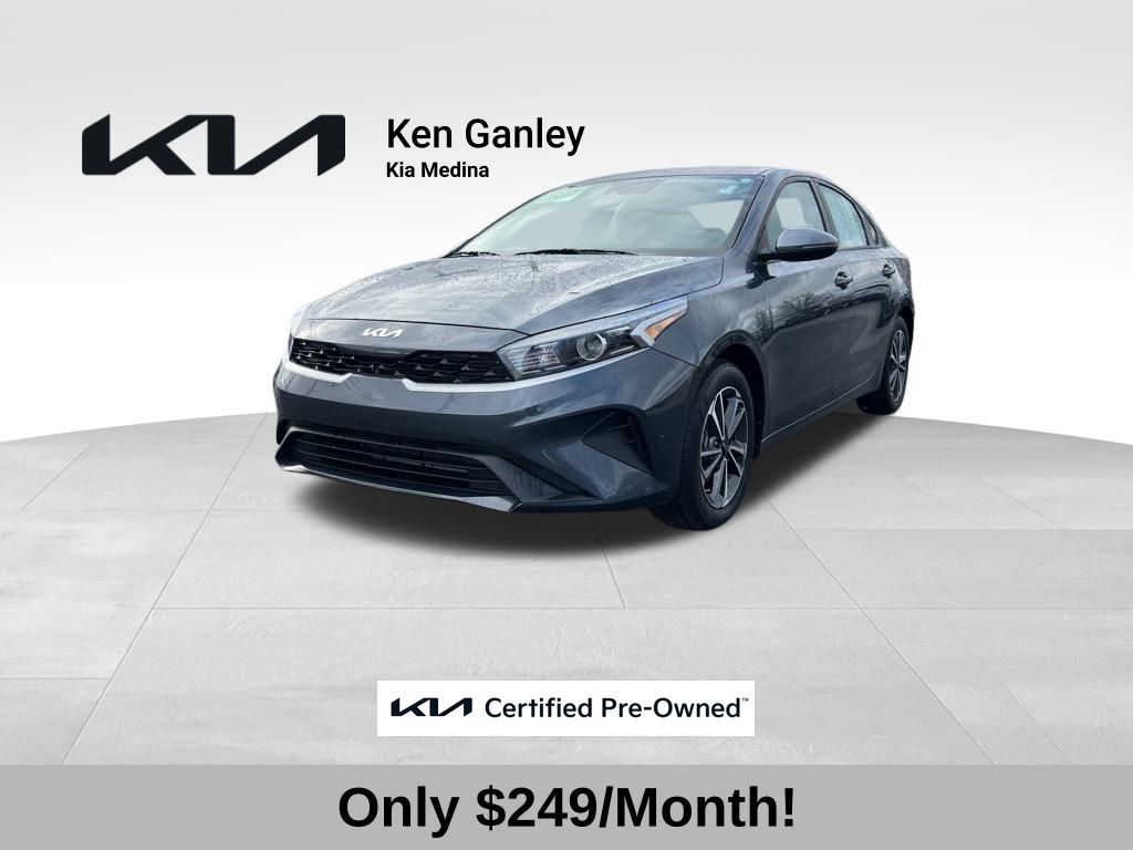 2023 Kia Forte LXS's photo