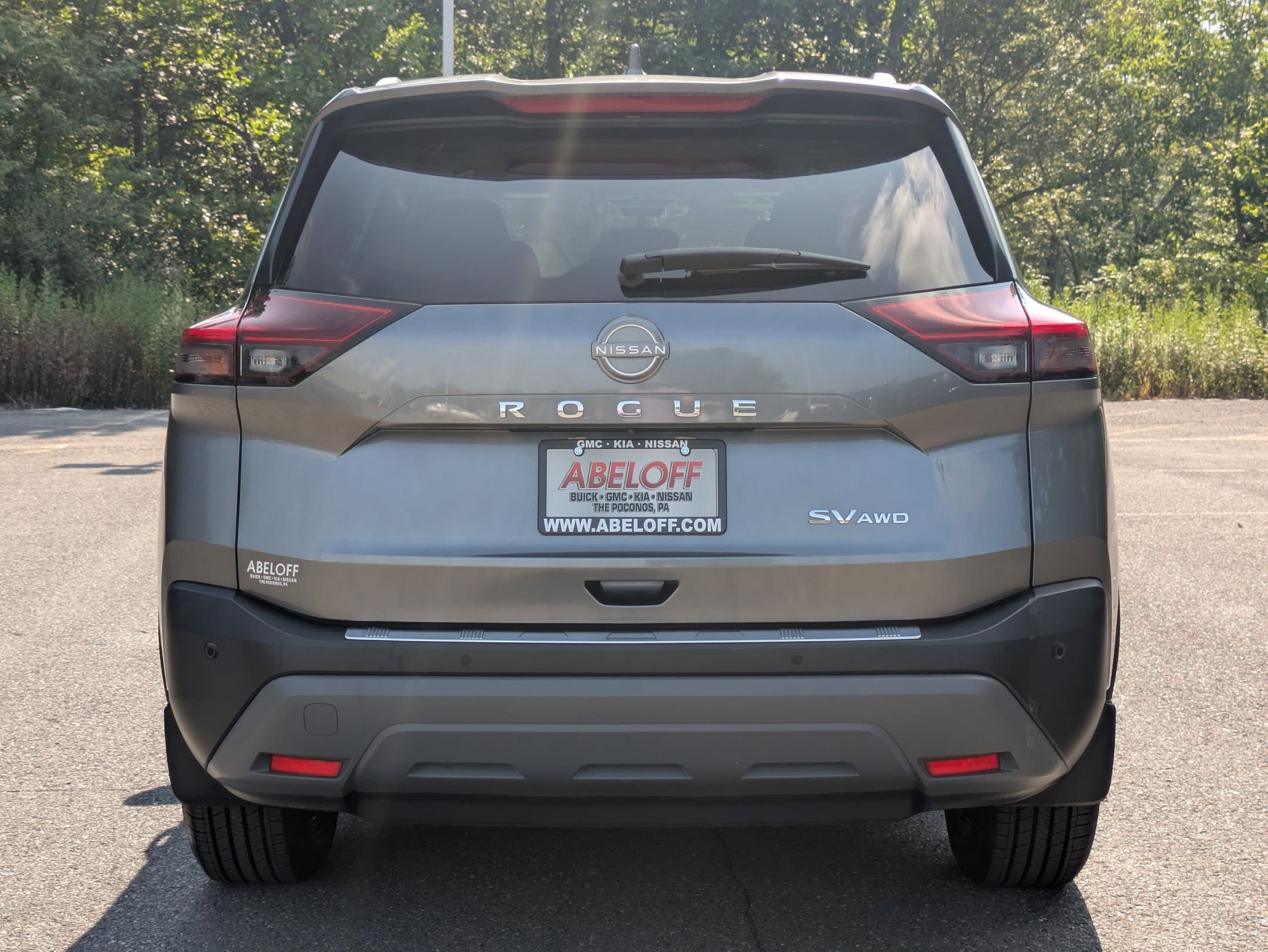 2022 Nissan Rogue SV photo 5