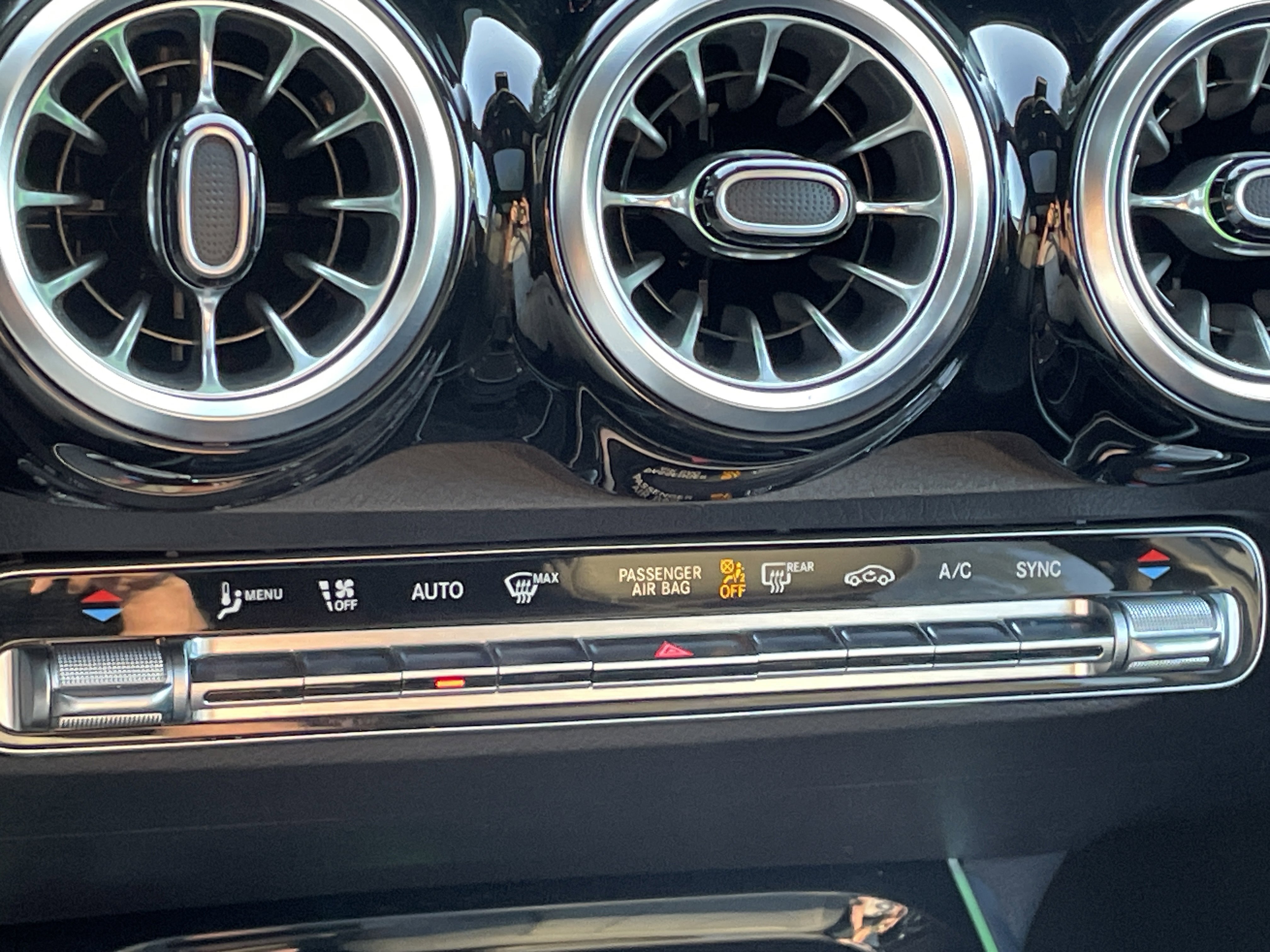 2022 Mercedes Benz GLB 250 photo 10
