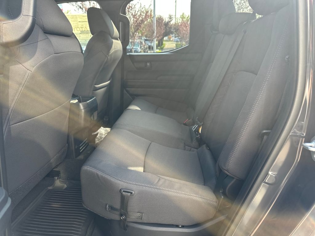 2025 Toyota Tacoma SR5 4x4 Double Cab photo 13