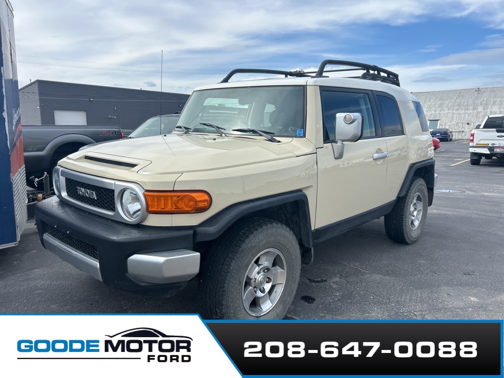 2008 Toyota FJ Cruiser Base photo 2