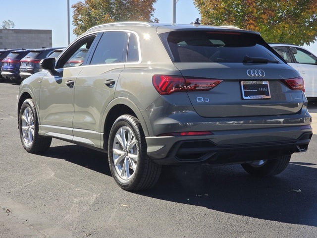 2024 Audi Q3 S line Premium Plus photo 2