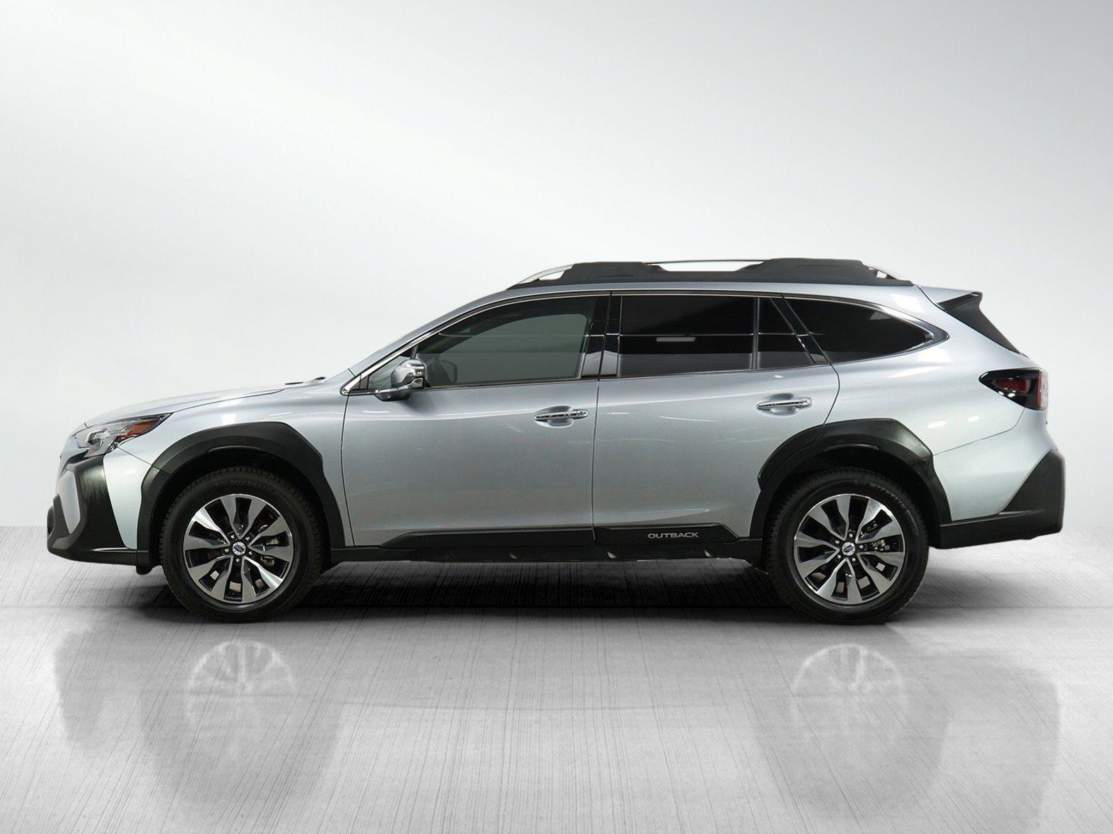 Used 2024 Subaru Outback Touring with VIN 4S4BTGPD2R3154928 for sale in Burnsville, Minnesota
