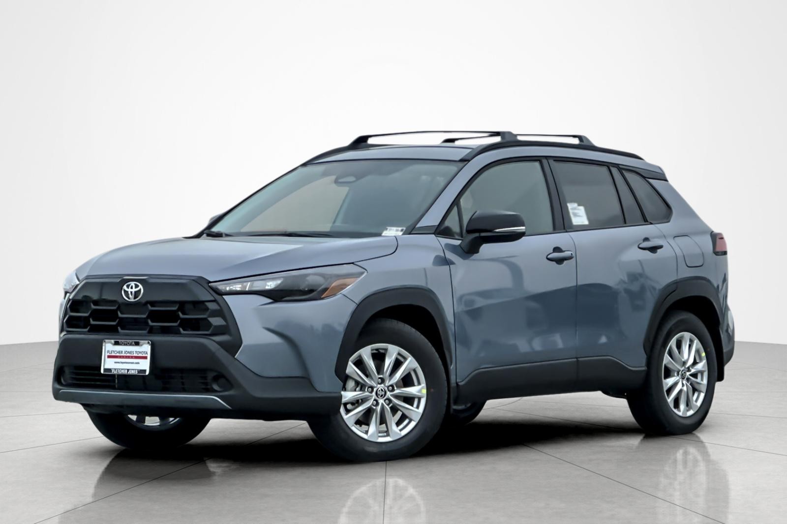 2026 Toyota Corolla Cross LE's photo