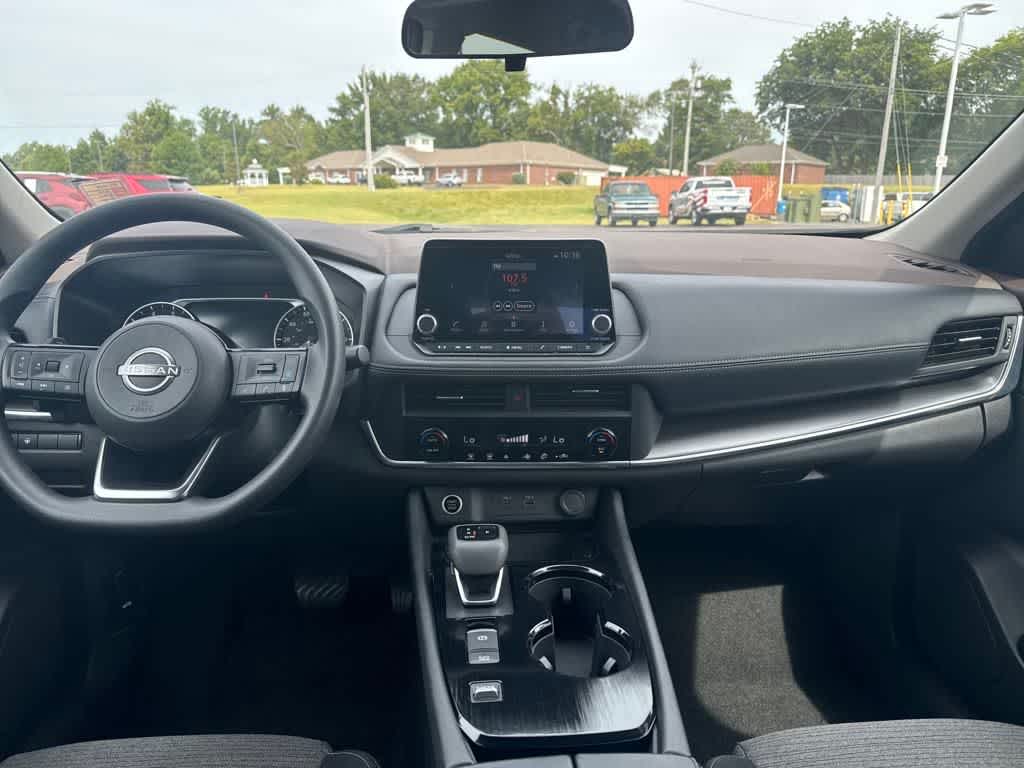 2023 Nissan Rogue SV photo 11