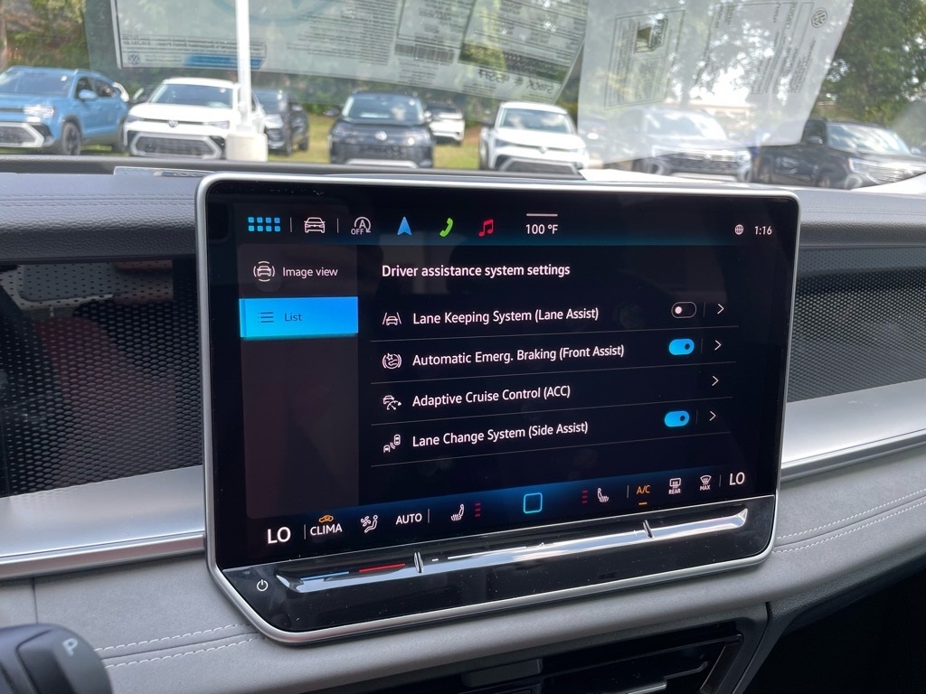 2025 Volkswagen Tiguan SE photo 10