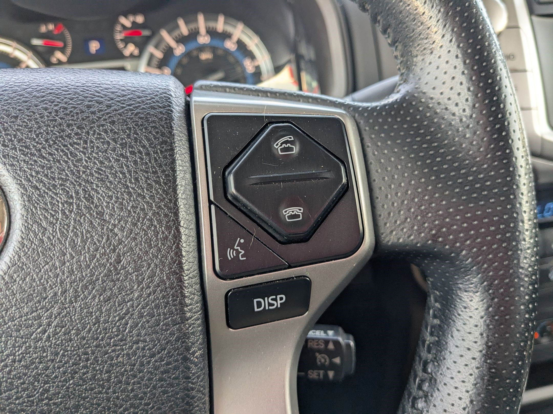 2016 Toyota 4Runner Limited photo 16