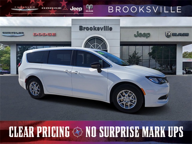 2026 Chrysler Voyager LX's photo