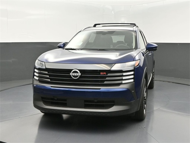 2025 Nissan Kicks SR photo 2