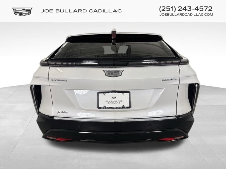 2025 Cadillac Lyriq Luxury photo 3