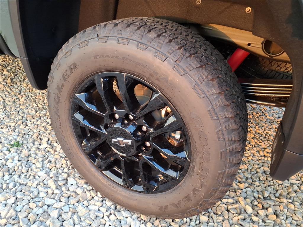 2026 Chevrolet Silverado 2500HD LTZ photo 4