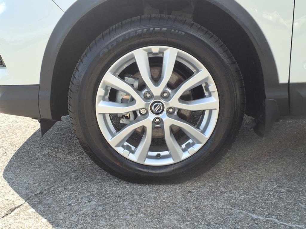 2022 Nissan Rogue Sport SV photo 4