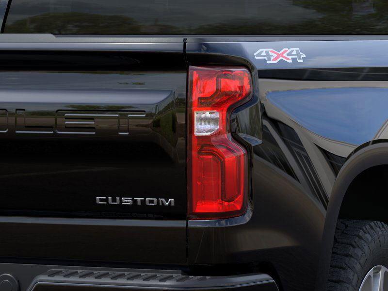 2025 Chevrolet Silverado 1500 Custom photo 10