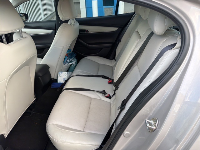 2023 Mazda Mazda3 2.5 s Premium photo 3