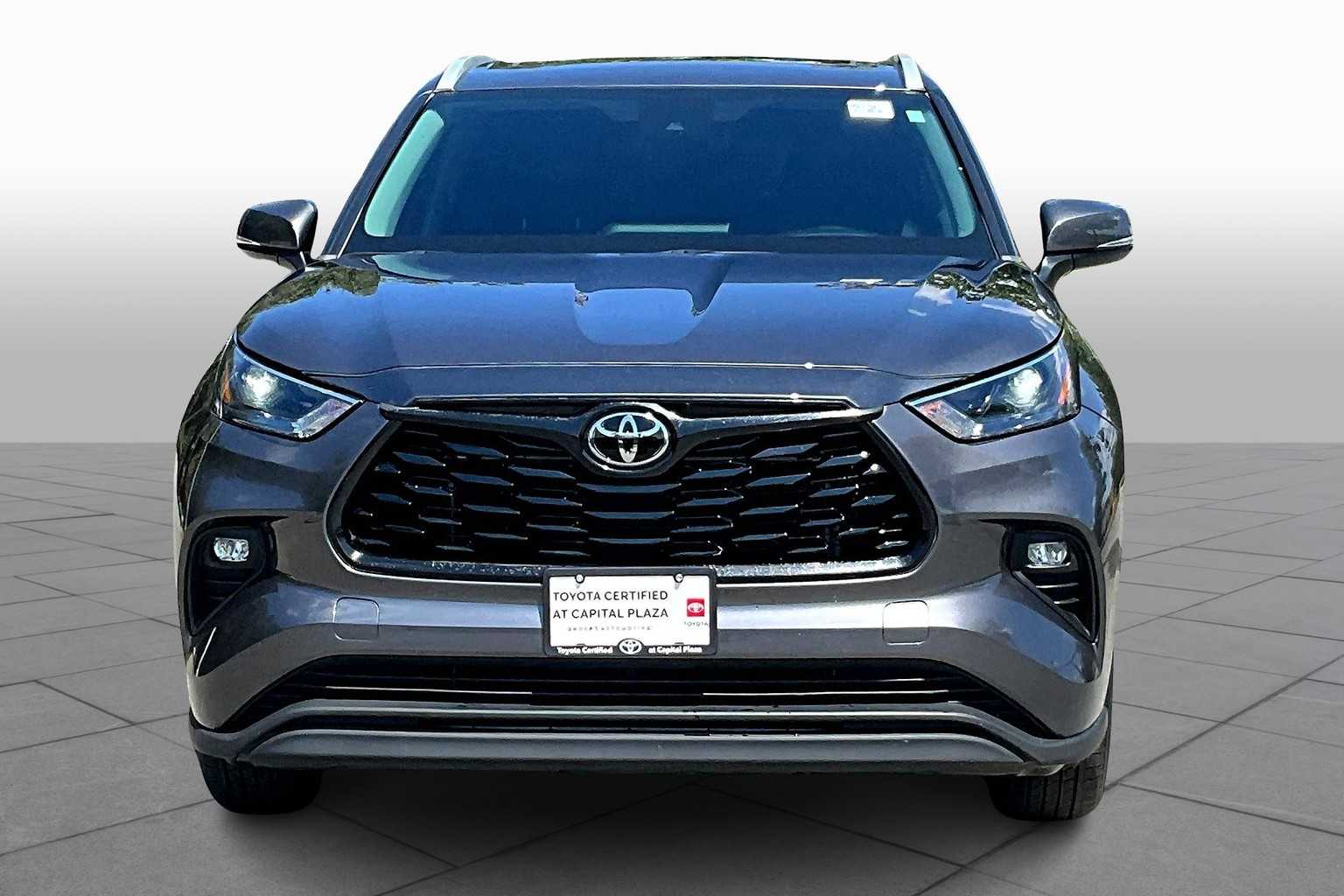 2023 Toyota Highlander XLE photo 3