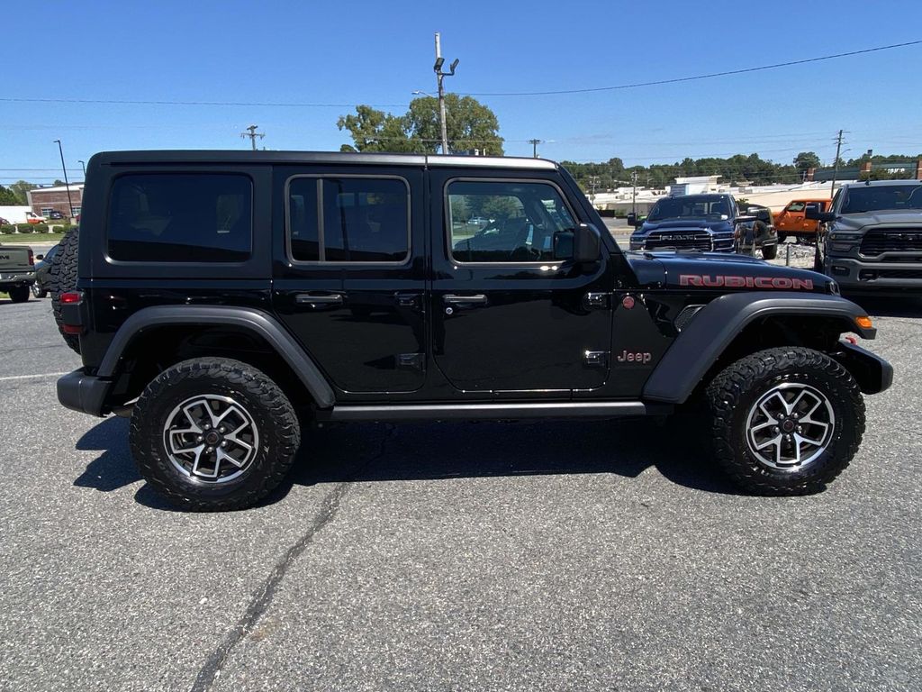 2024 Jeep Wrangler Rubicon photo 8